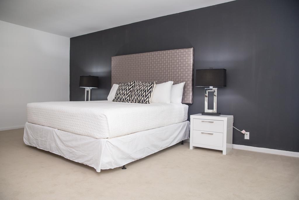 Oceanfront Contemporary Suites Miami Beach Ruang foto